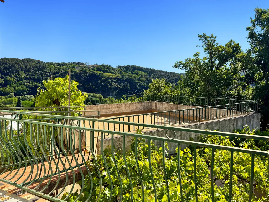 Balcone - 1960s House with Panoramic View in Labégude