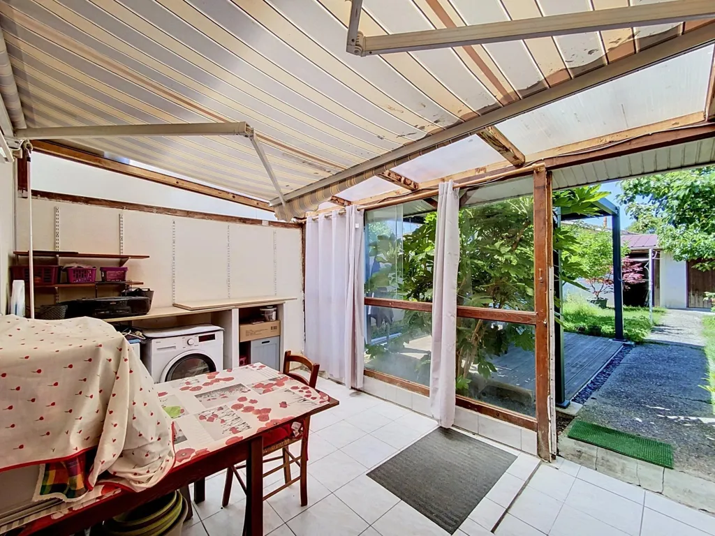Terrazza - House with Garden and Tram Access in Cenon