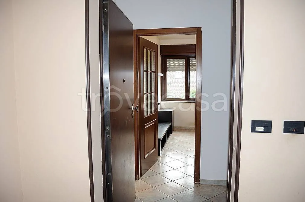 hallway_entrance