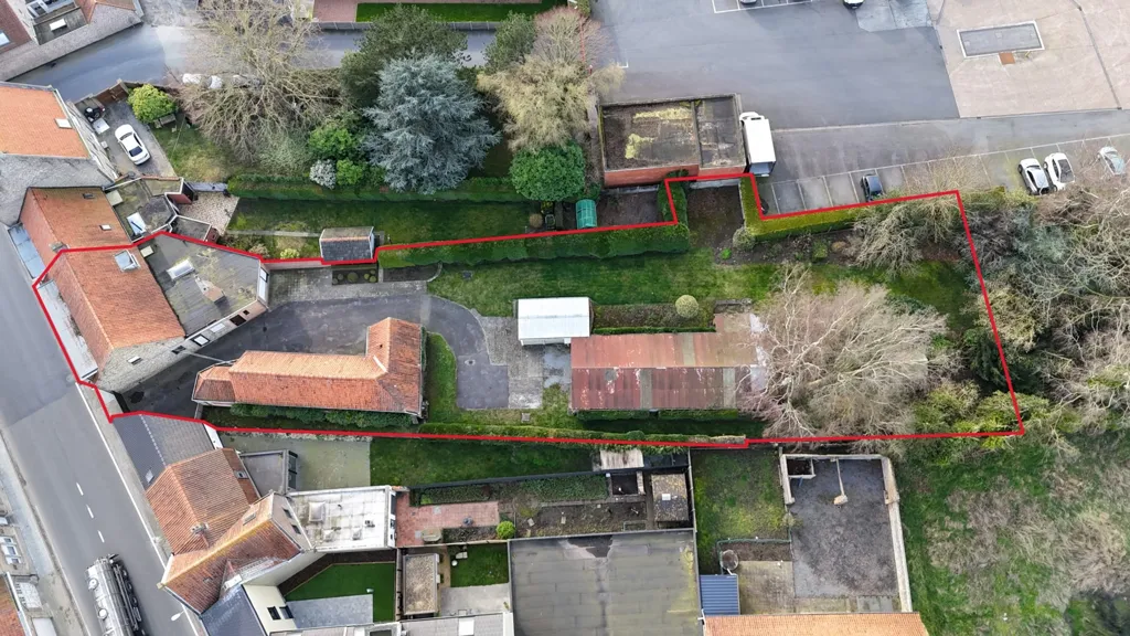 Half-Open House with Garden in Zarren Centre