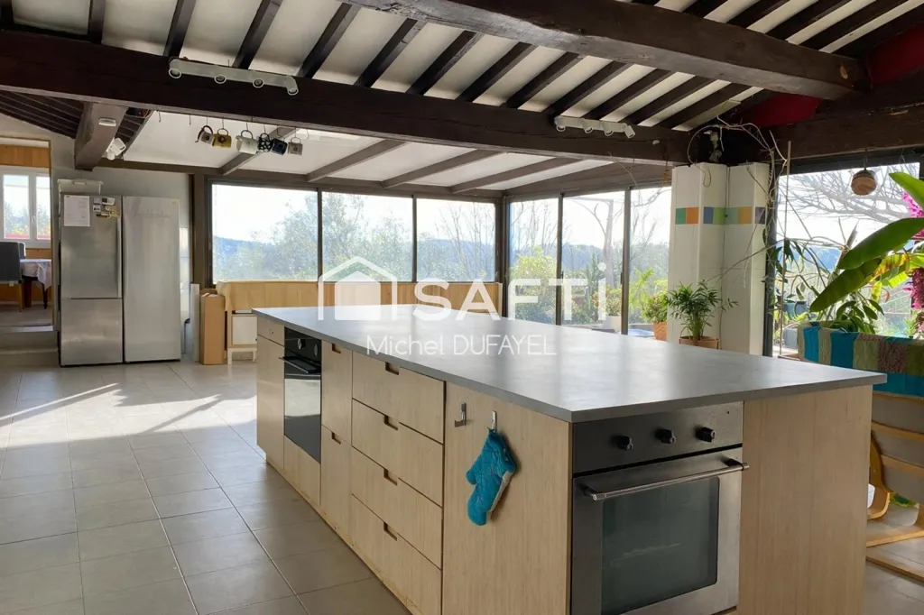 Cuisine - Maison Provençale avec Piscine à Claviers