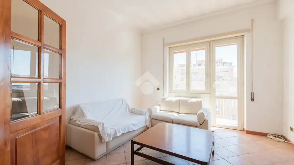 Soggiorno - Apartment with Panoramic Balcony in Rome