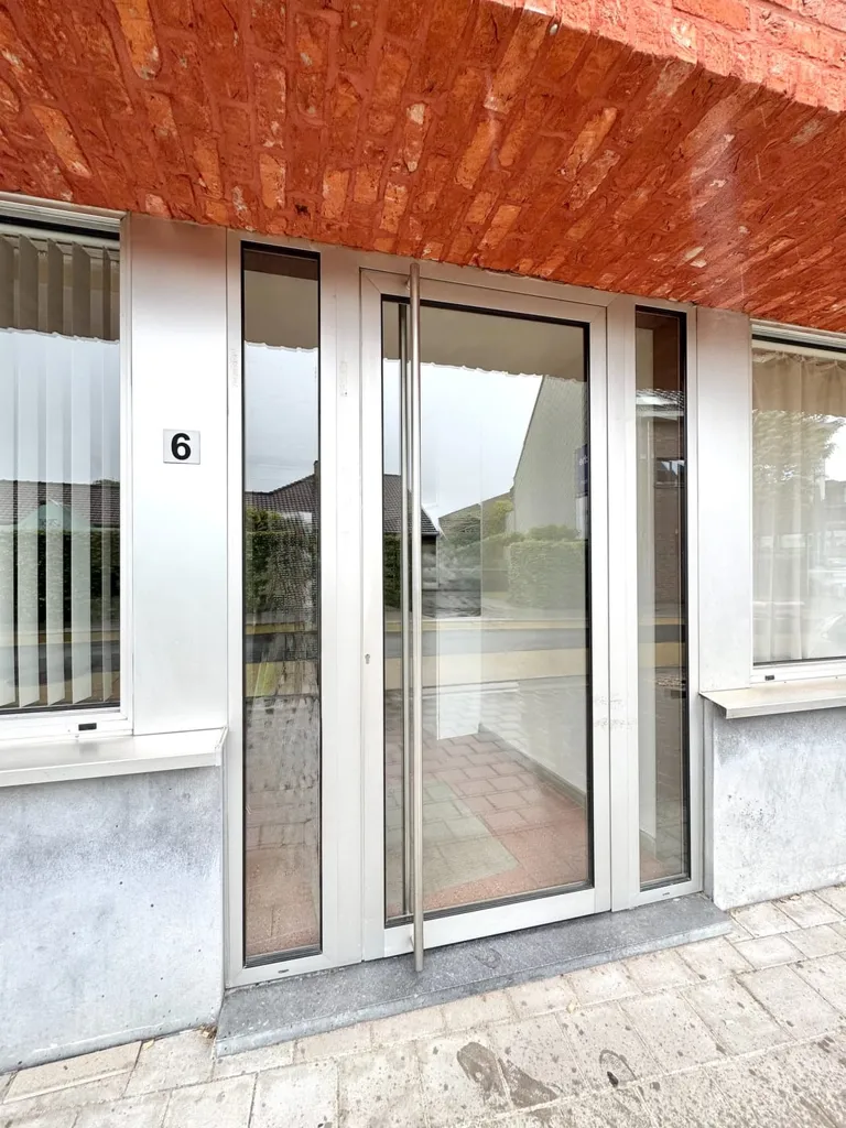 Välivaade - Renovated Flat with Lift in Waregem Centre