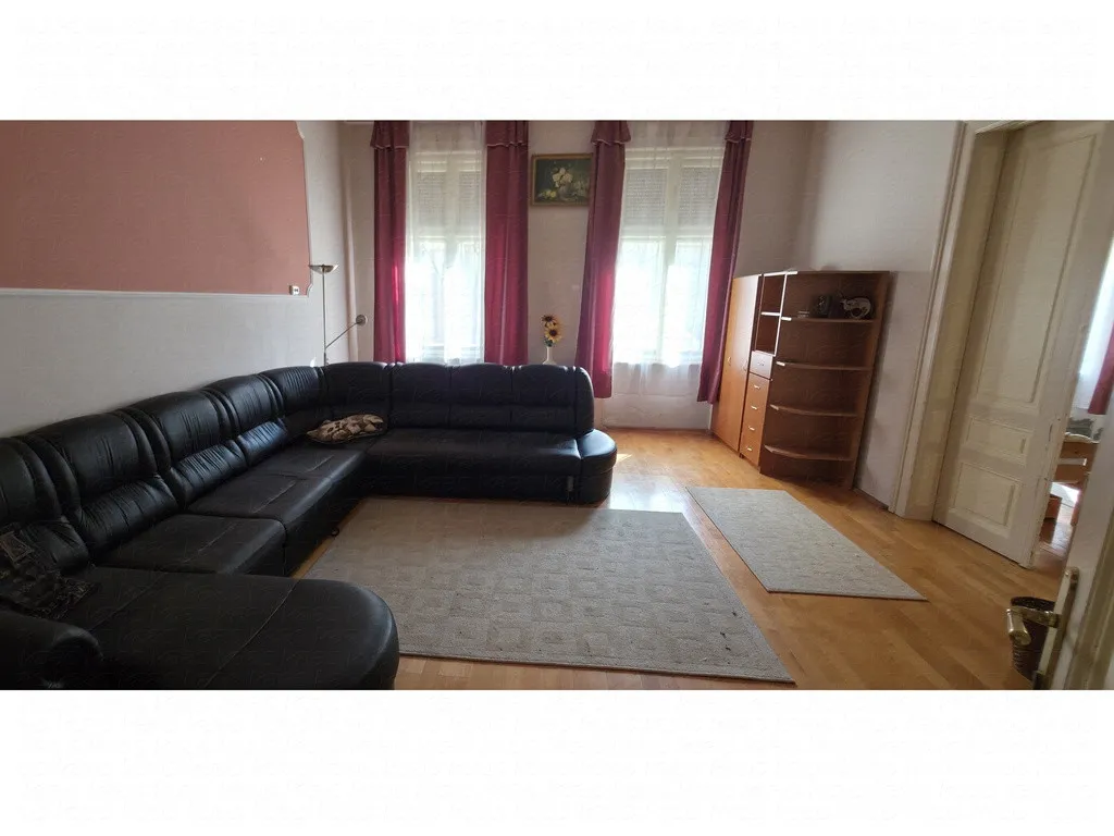 Elutuba - Ground Floor Apartment with Balcony in Szeged Centre
