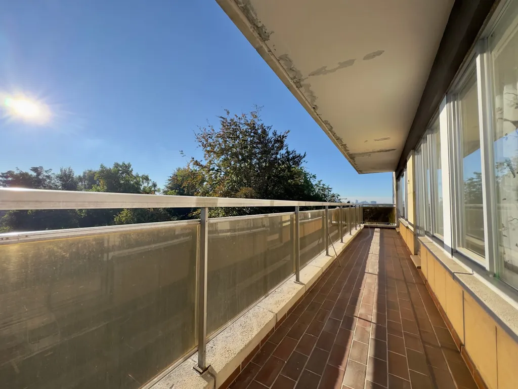 balcony