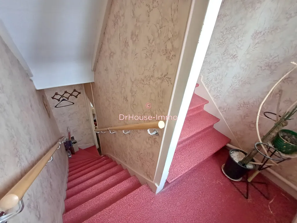Pièces - Maison à Rénover avec Jardin et Garage à Proximité