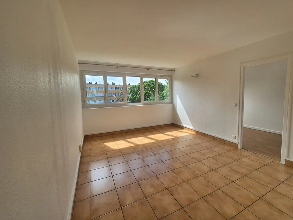 Toad - Renovated Flat with Balcony in Massy