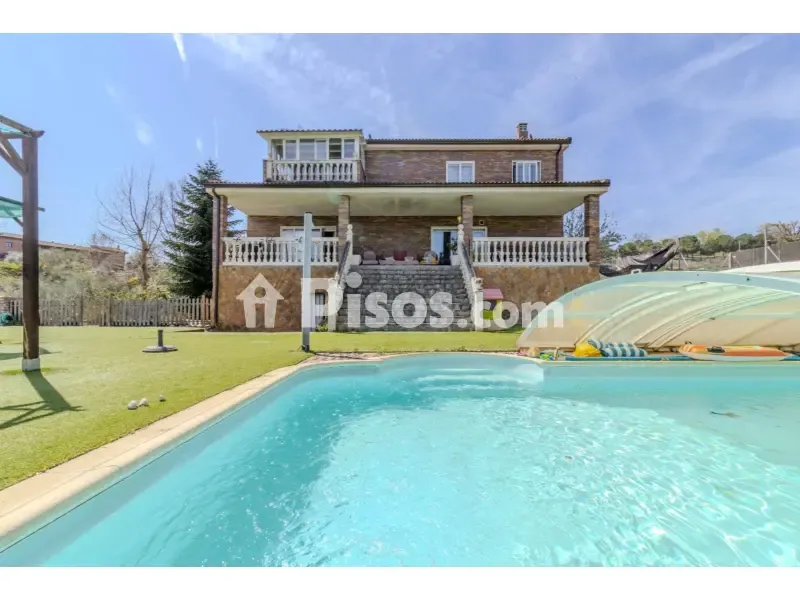 Bassein - Chalet with Golf View in Cabanillas del Campo