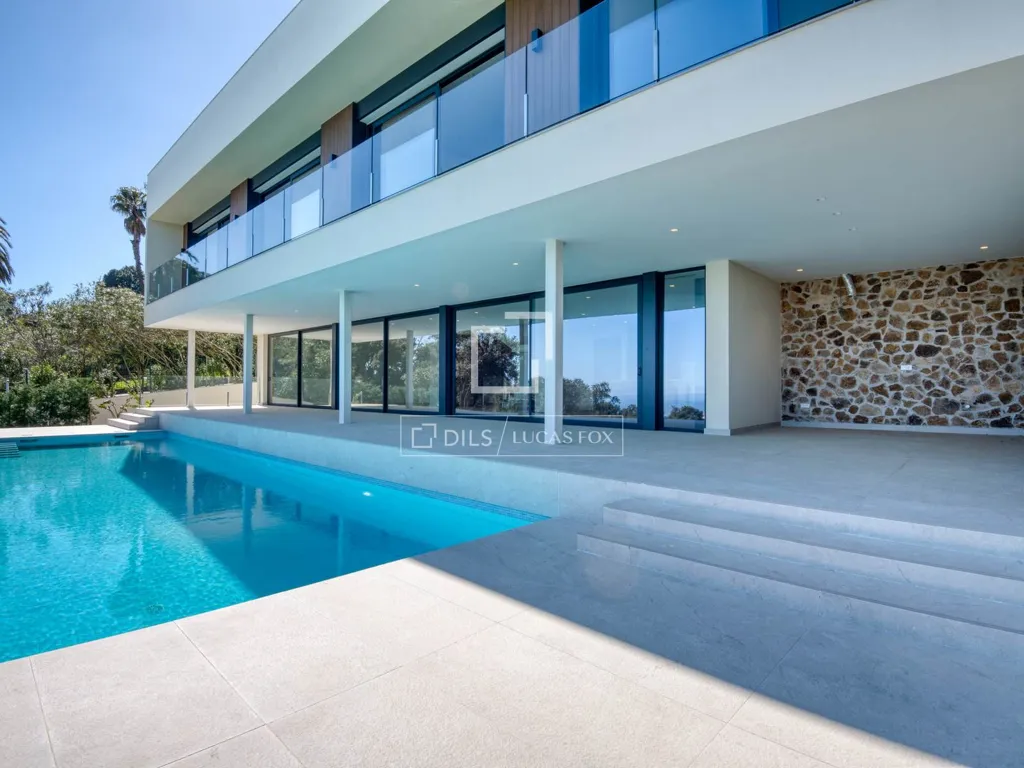Piscine - Newly Built Villa with Sea Views in Platja d'Aro
