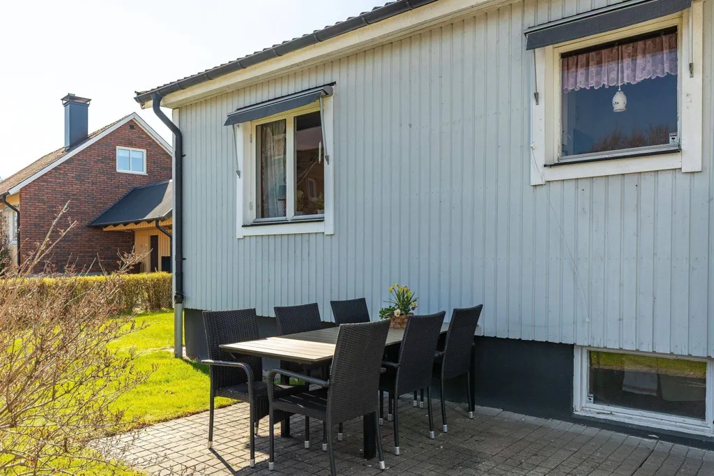 Terrasse - Terraced Villa with Garden in Värsås