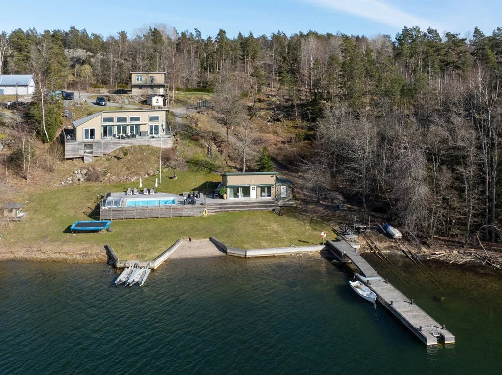 Õhuvaade - Scenic Villa with Pool in Southern Archipelago