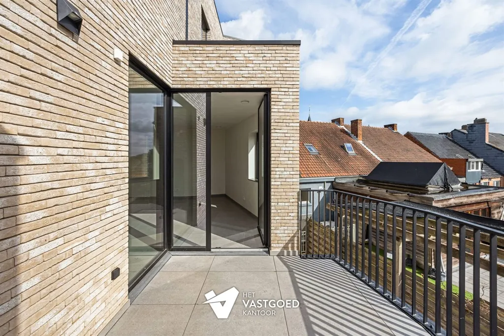 Balcone - Newly Built Apartment with Terrace in Ham