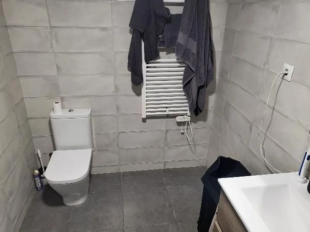 Salles de bain - Modern Flat with Air Conditioning in Badalona Centre