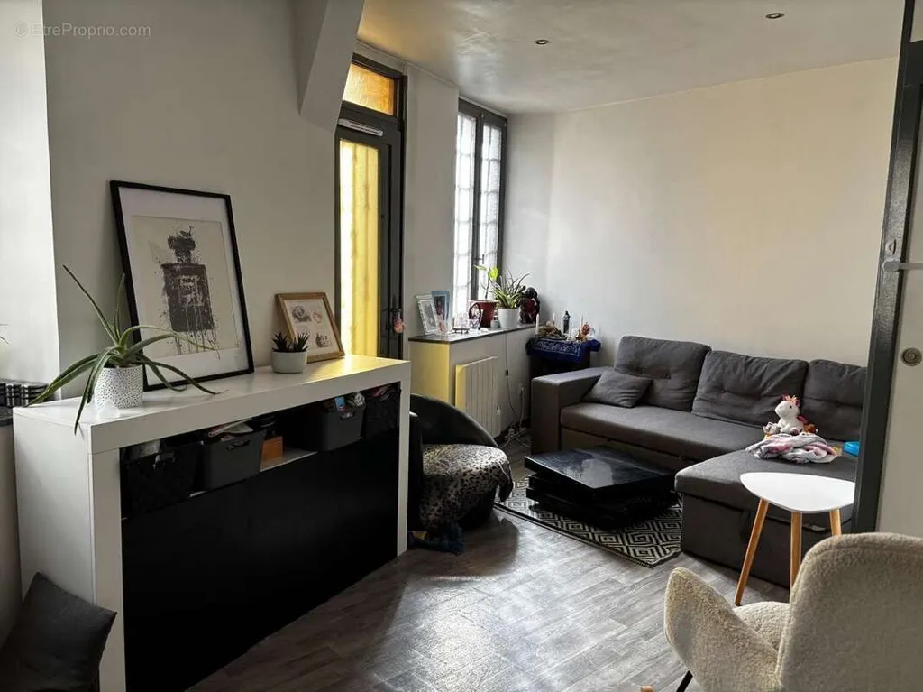 Soggiorno - Flat with Courtyard in Issou