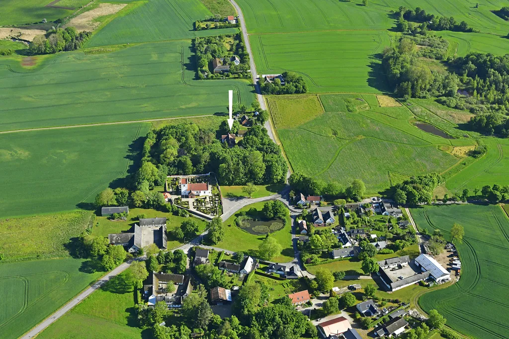 Õhuvaade - Renovated Rectory with Forest View in Hvedstrup