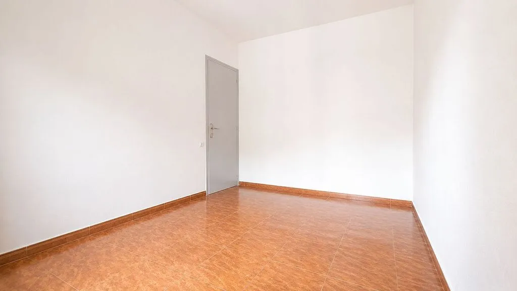 Apartment with Balcony in El Baix Guinardó