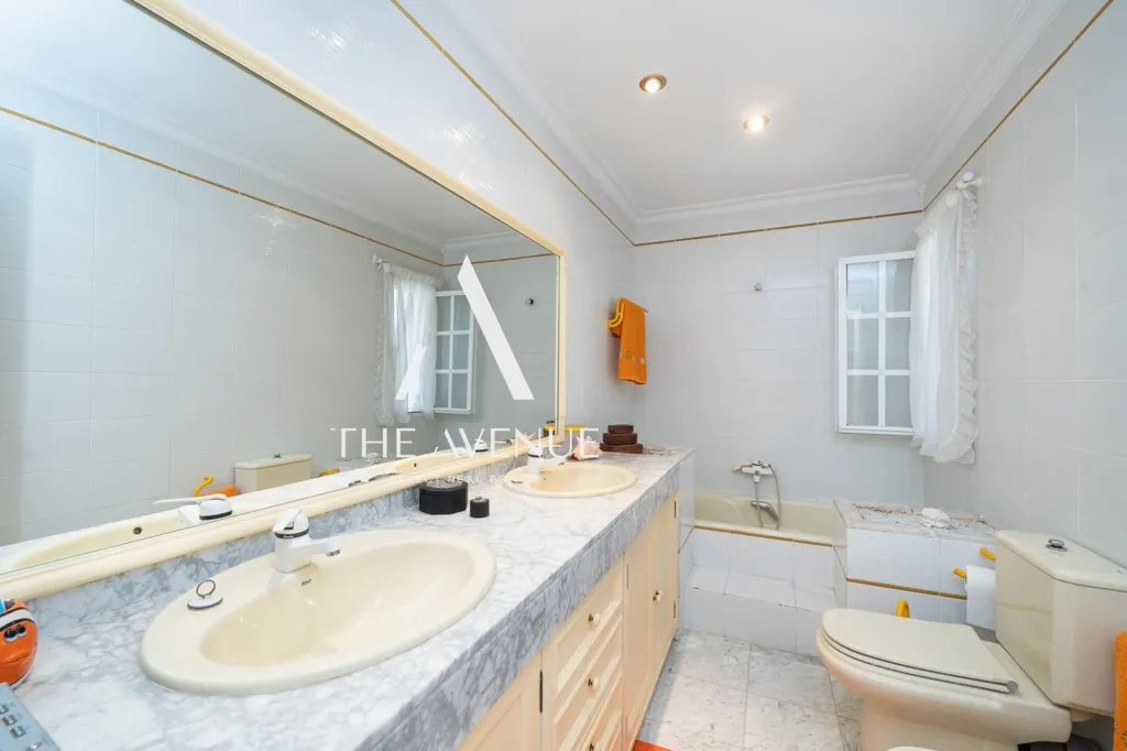 Salles de bain - Luxury Detached House with Pool in Boadilla del Monte