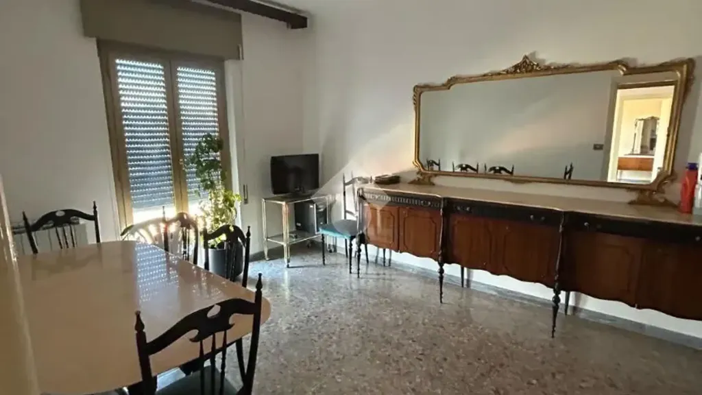 Salle à manger - Apartment with Panoramic Balcony in Bellegra