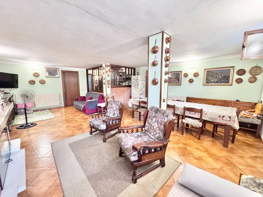 Elutuba - Corner Semi-Detached Villa with Garden in Casarile