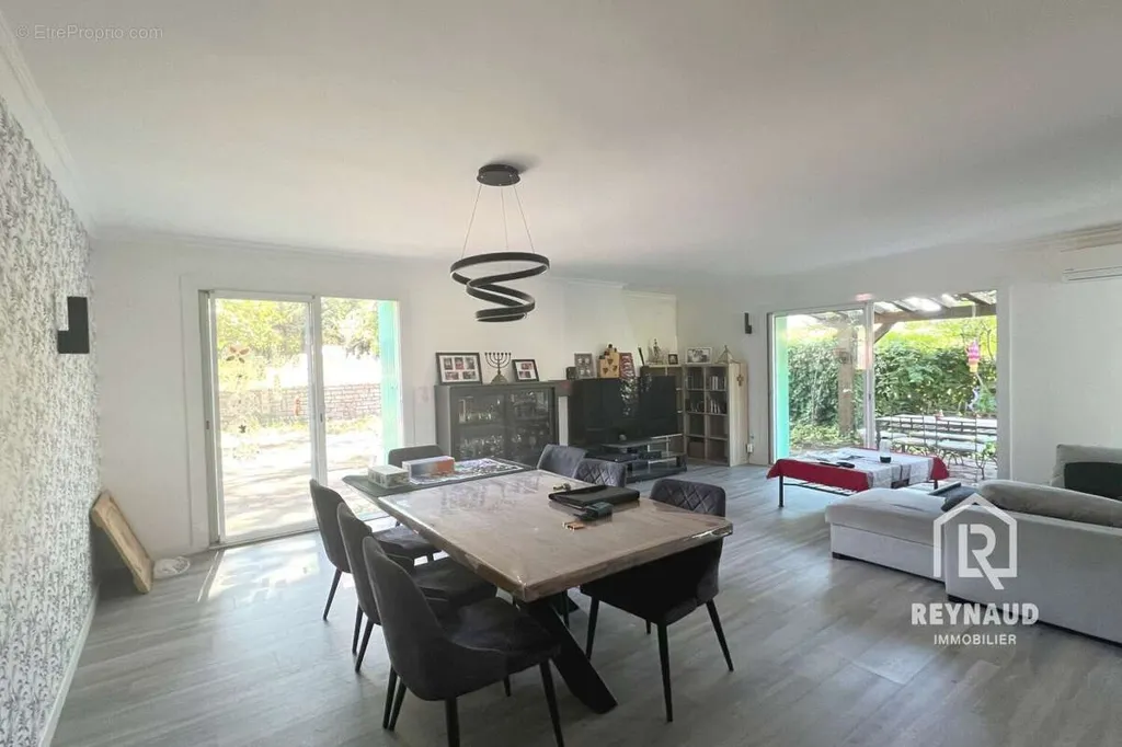Söögituba - Family House with Large Plot in Clermont-L'Hérault