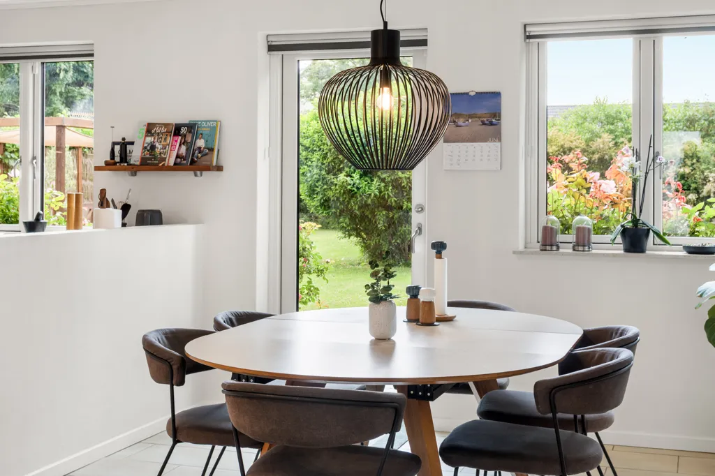 Sala da pranzo - Villa with Park-like Garden in Ishøj