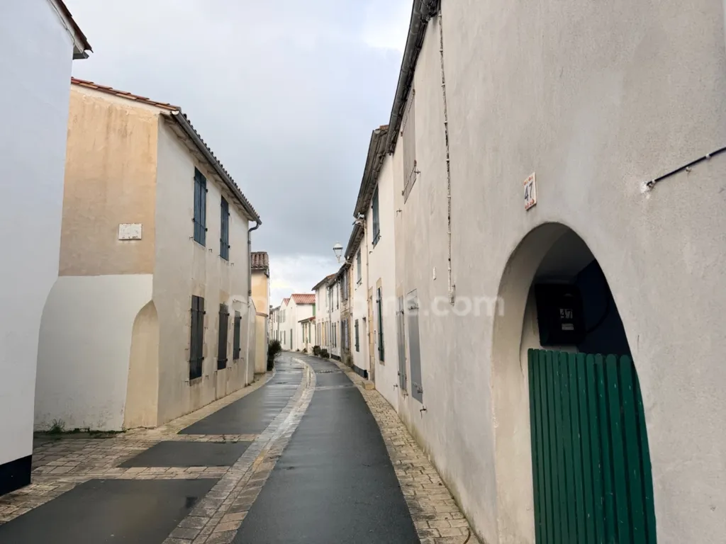 Välivaade - Charming 10-Piece House with Workshop in Ars-en-Ré
