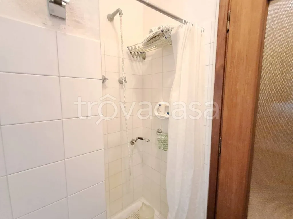 Salles de bain - Apartment with Balcony in Ferrara Centre