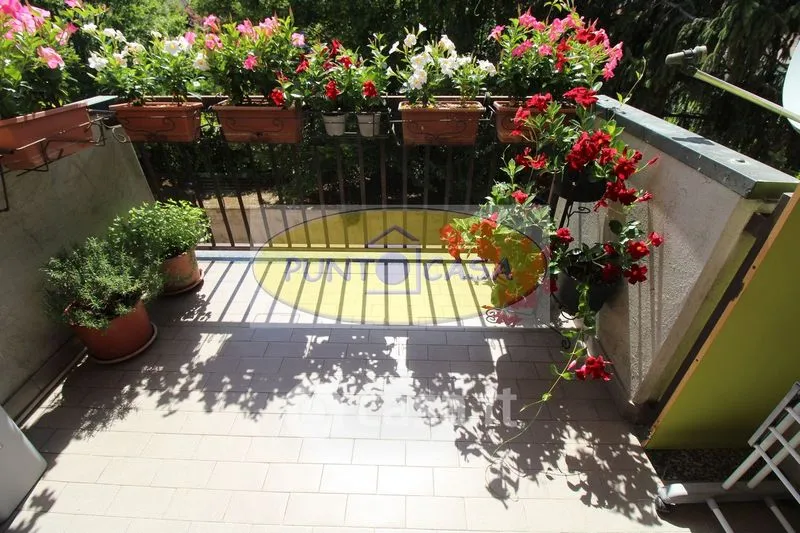 Balcone - Trilocale with Terrace in Borghetto Lodigiano