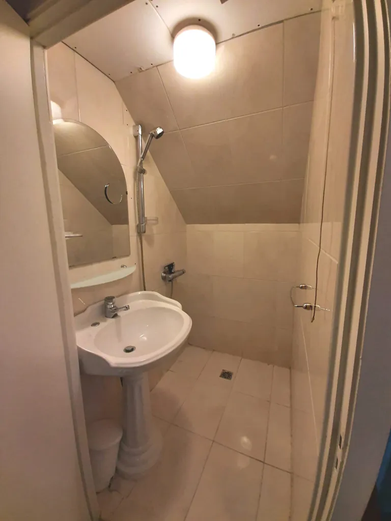 Bagni - Self-Contained Room in Rural Elst