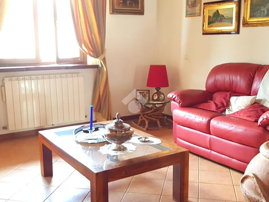 Elutuba - Apartment with Three Terraces in Cannara