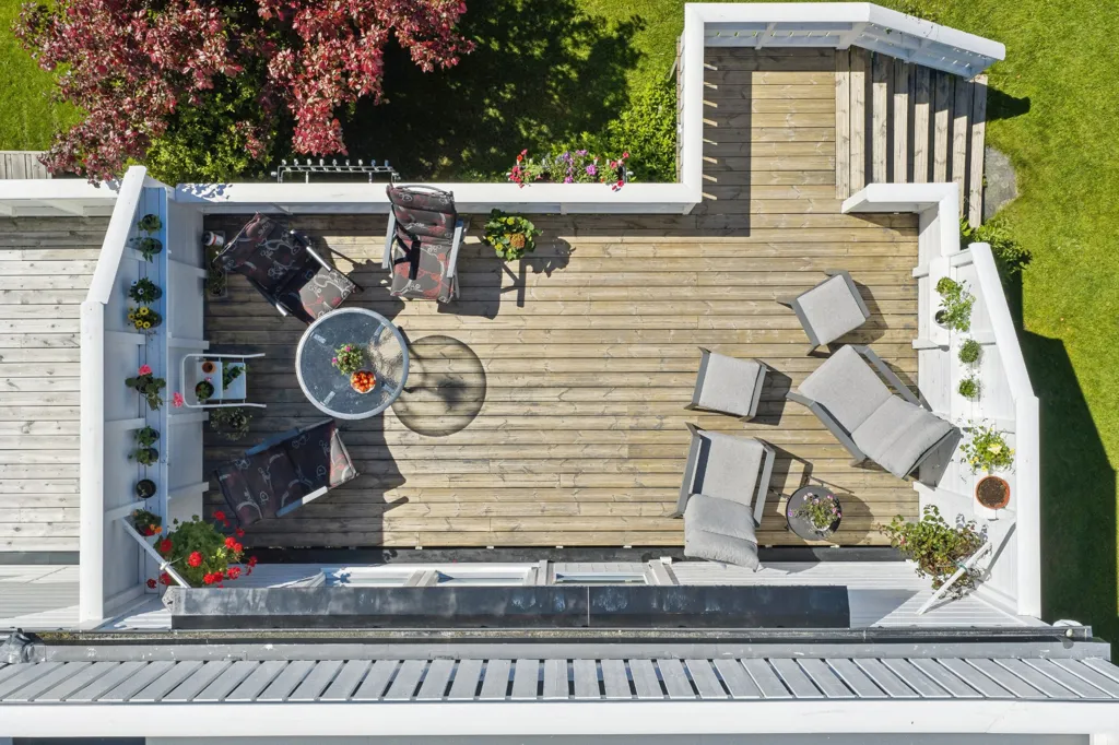 Vue aérienne - Three-Storey Townhouse with Sea View in Sola