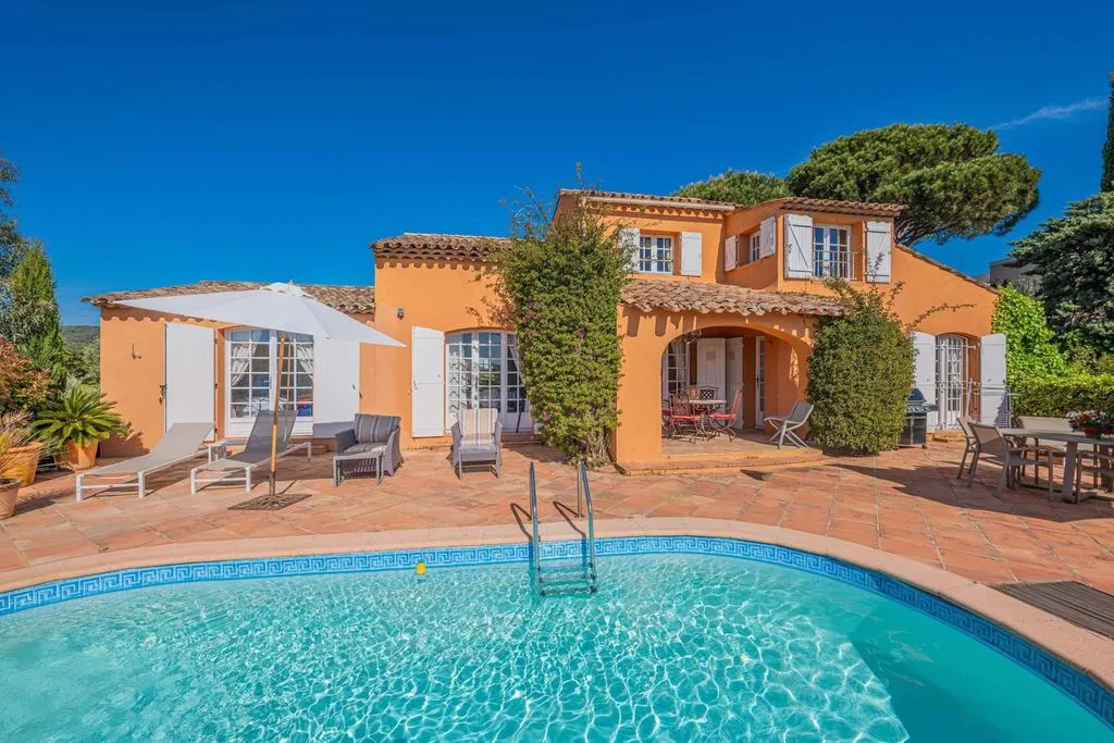 Piscine - Villa de Luxe avec Vue Mer à Grimaud