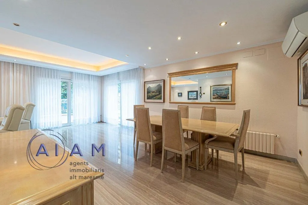 Salle à manger - Luxury House with Beach Access in Calella