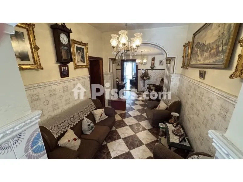 Elutuba - Single-Storey House with Garden in Brenes