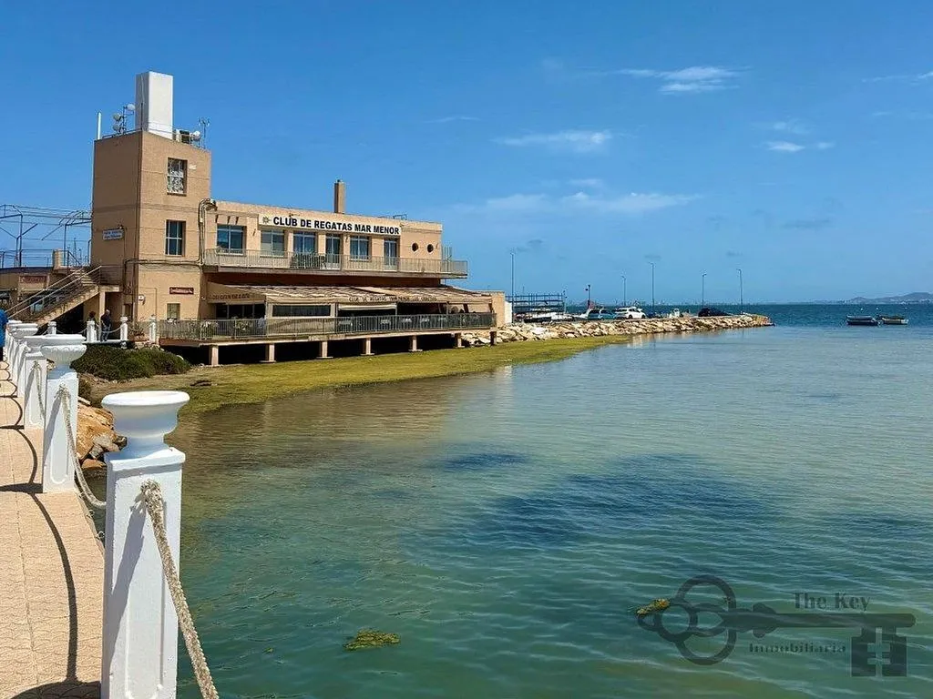 Duplex with Sea View in Los Urrutias