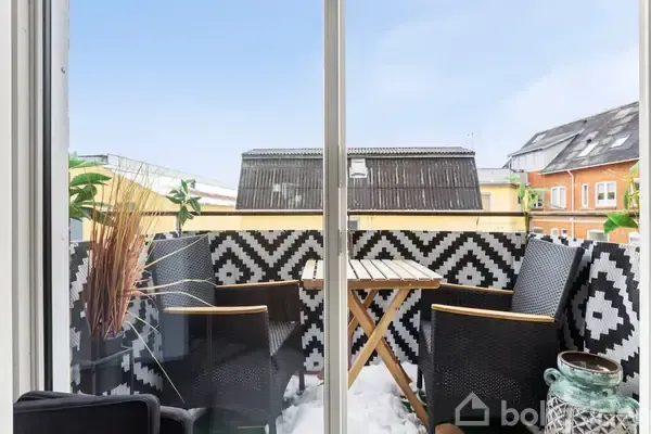 balcony