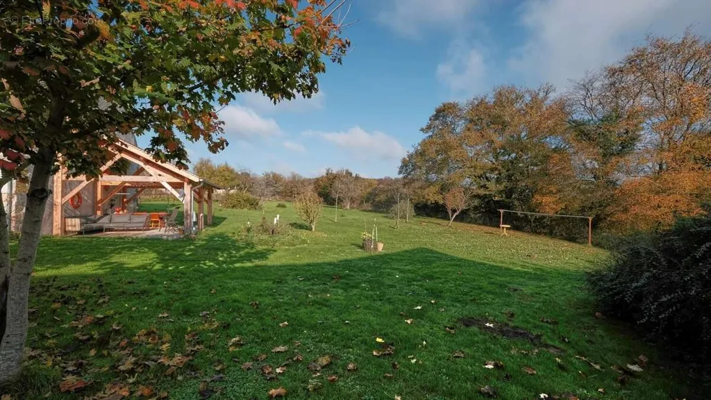 Aed - Authentic House with Panoramic View in Champallement