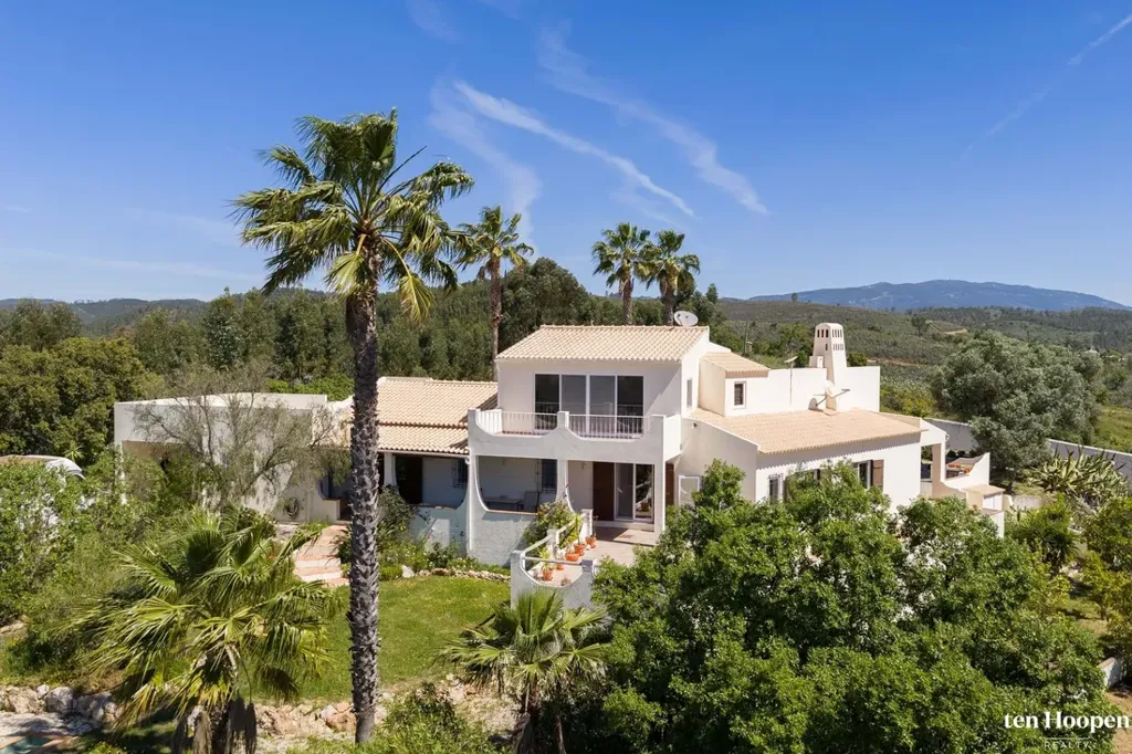 Õhuvaade - Lakeside Villa with Privacy on Barragem da Bravura