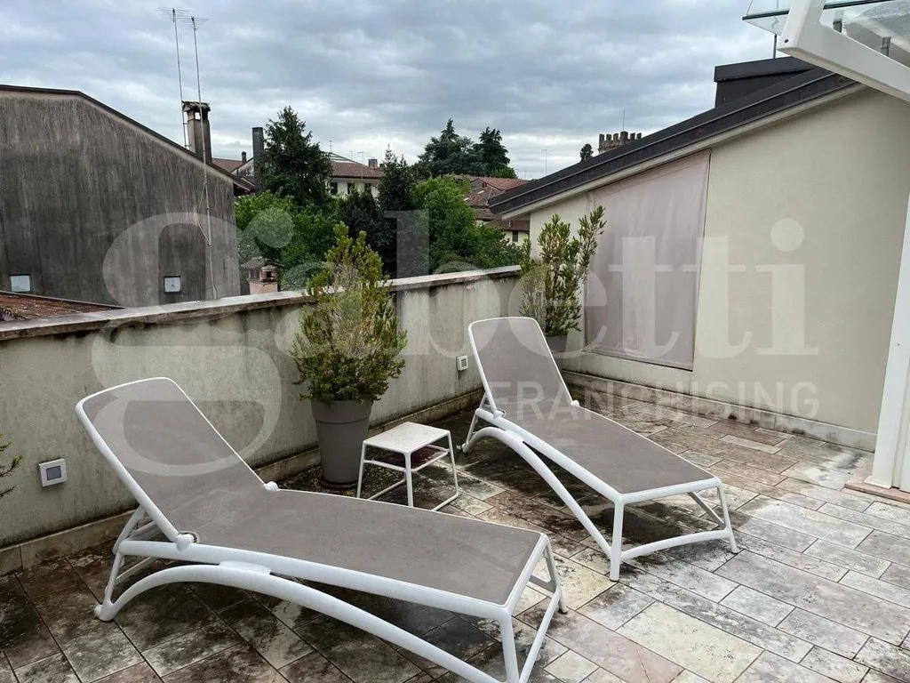 Terrass - Luxury Penthouse with Castle View in Marostica