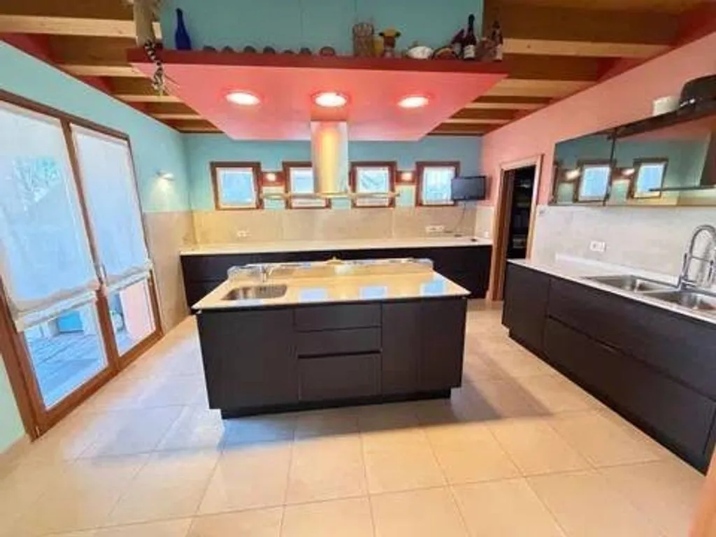 Cuisine - Modern Villa with Solar Panels in Limana, Veneto