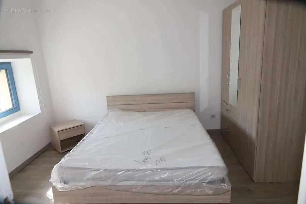 Magamistoad - Renovated Multi-Unit Building with Parking in Foix