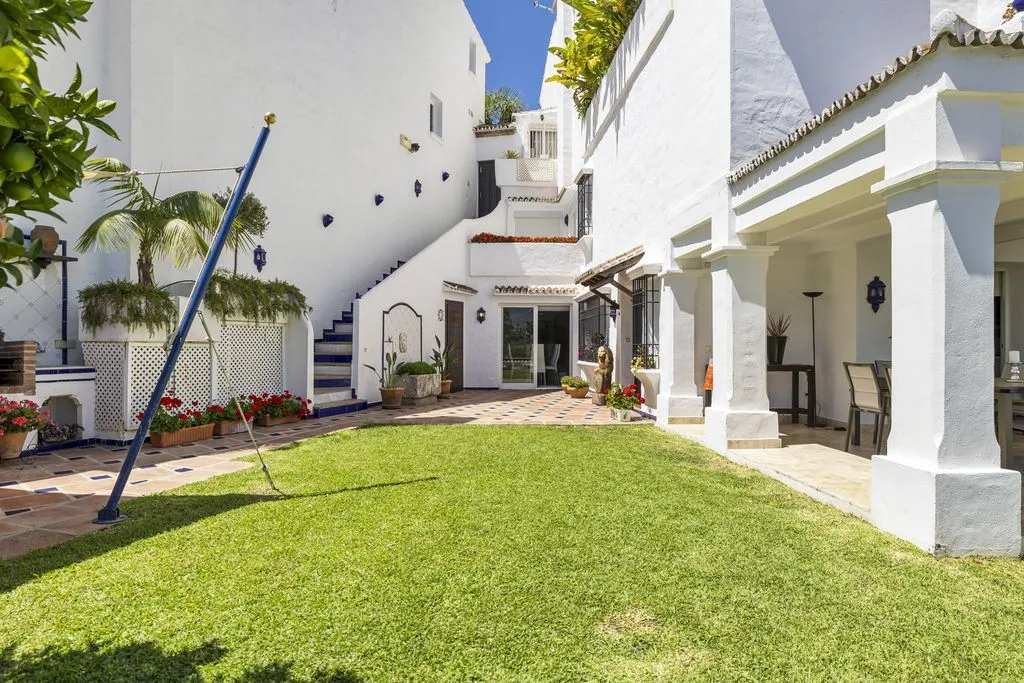 Garden - Luxury Townhouse with Pool in Marbella