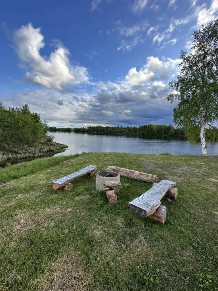 Jardin - Country House with River View in Vännfors