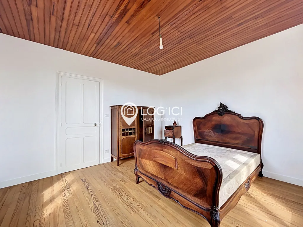Chambres - Maison T8 avec Grand Terrain à Lestelle-Bétharram