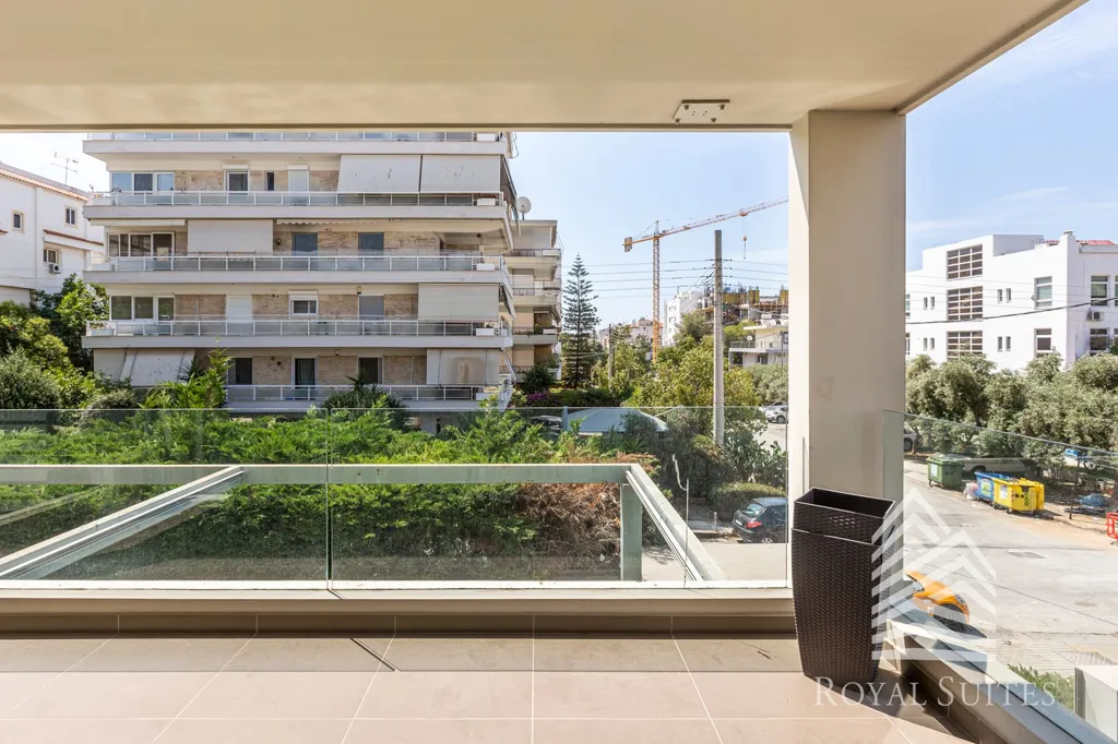 Balcone - Luxurious Apartment with Garden in Glyfada