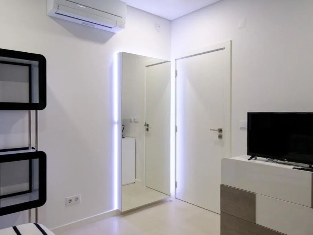 Magamistoad - Luxury Detached House with Pool in Aroeira, Almada