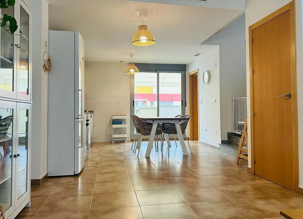 Söögituba - Two-Bedroom House with Pool in Las Lomas del Rame