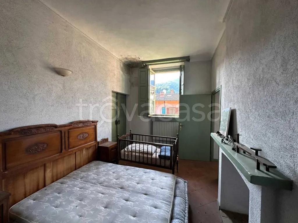 Chambres - Characterful Triplex with Terraces in Pagno