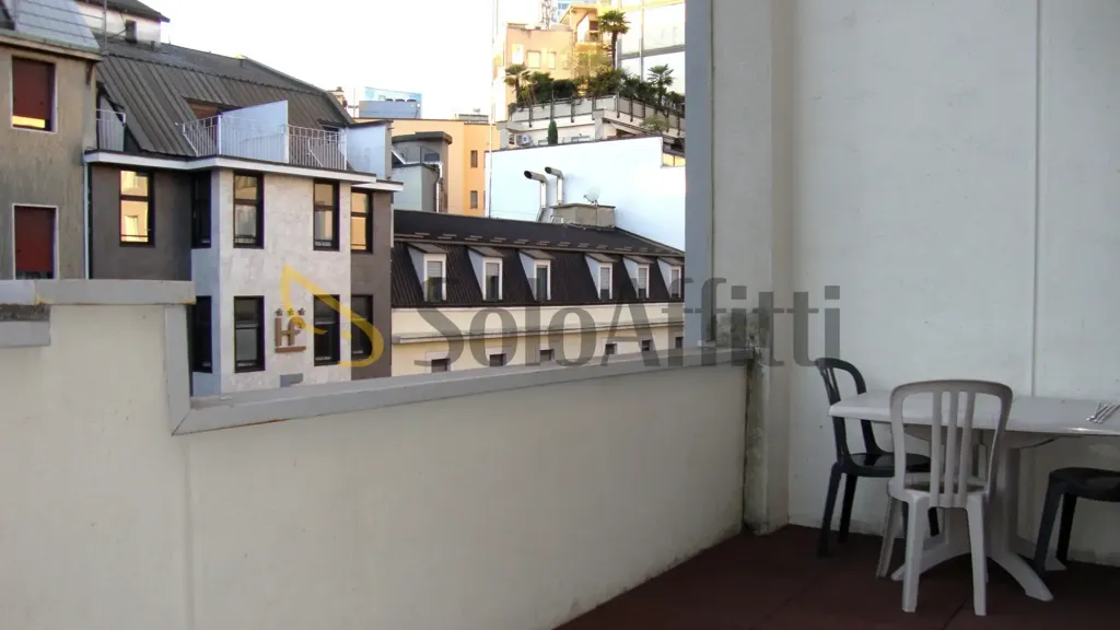 Rõdu - Furnished Flat with Terrace in Milan