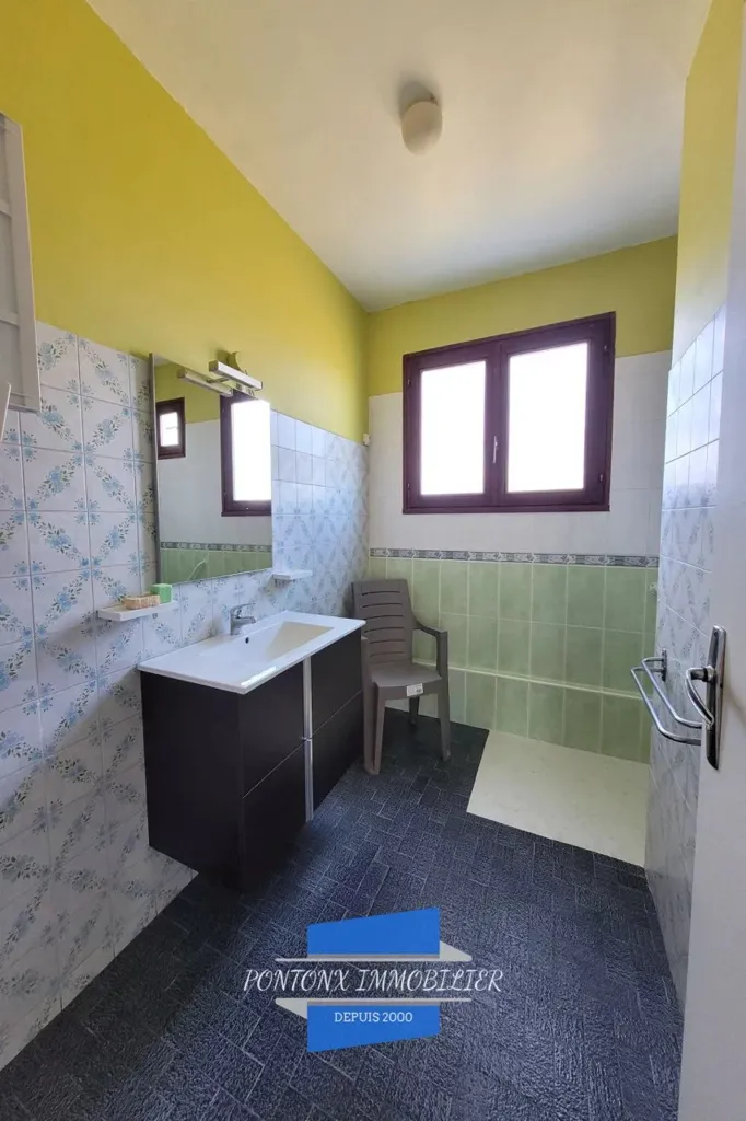 Salles de bain - Pavillon à Moderniser avec Dépendance à Bégaar
